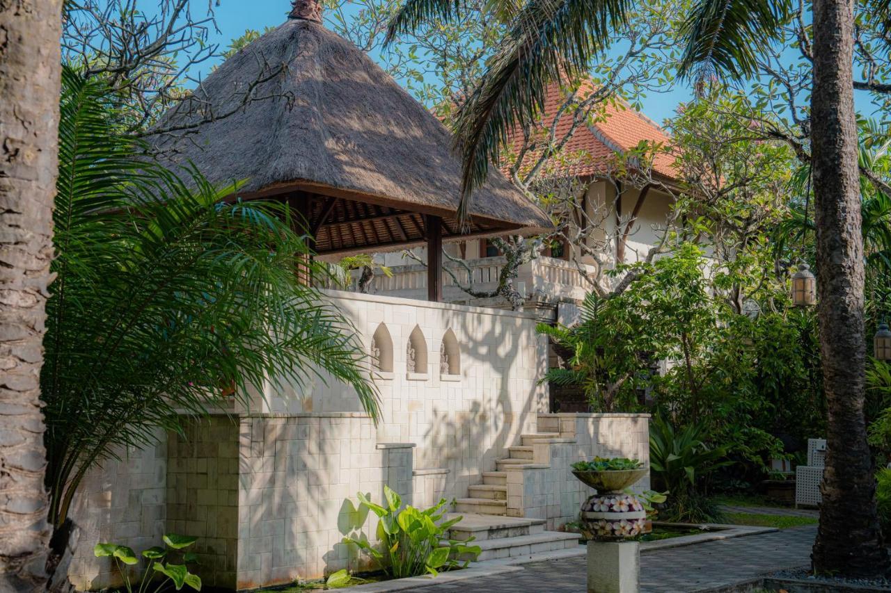 Griya Santrian A Beach Resort And Spa Sanur  Exterior photo
