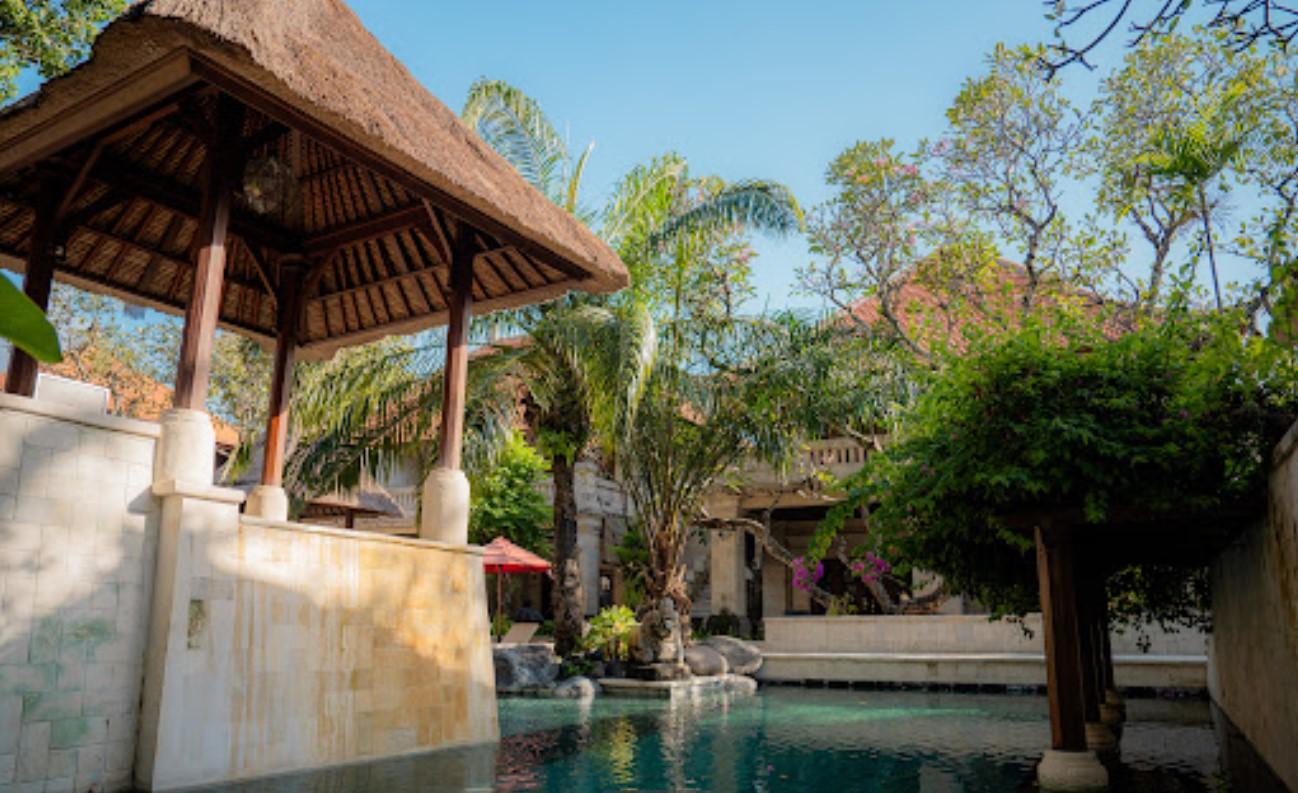 Griya Santrian A Beach Resort And Spa Sanur  Exterior photo