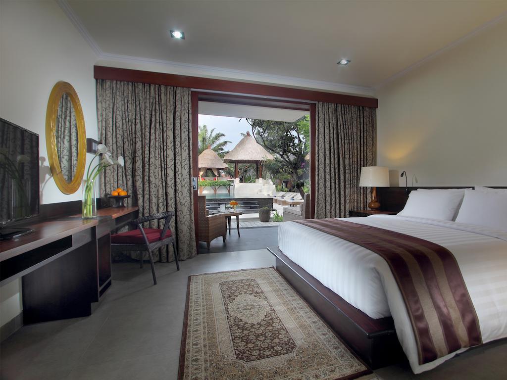 Griya Santrian A Beach Resort And Spa Sanur  Exterior photo