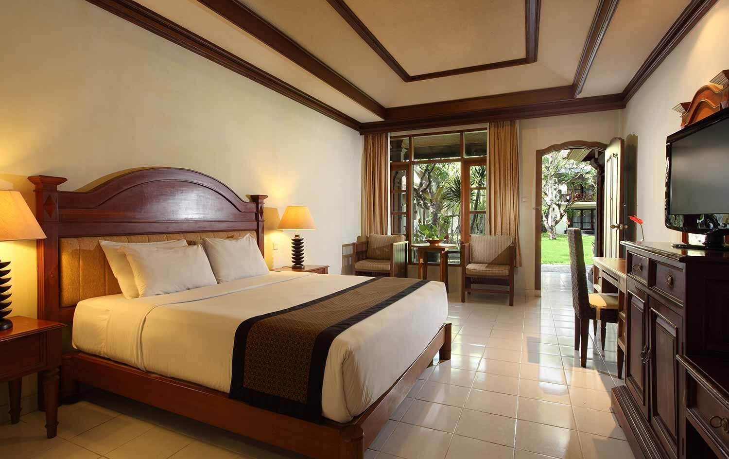 Griya Santrian A Beach Resort And Spa Sanur  Exterior photo